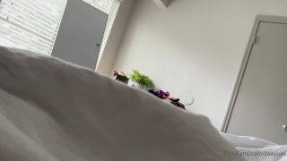 Zoey Uso ZoeyusoHe woke me up with his hard cock Sending out the full minute video to everyones - 22-08-2021 - Onlyfans-1