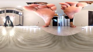 adult clip 1 fetish world fetish porn | Snake Pamela – lets crush this little creature | dirty talking-2