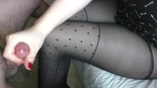 [Amateur] Teen Handjob - Cum on legs in sexy pantyhose-1