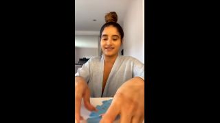 preeti young 5d9499604daaebaa664d6-6