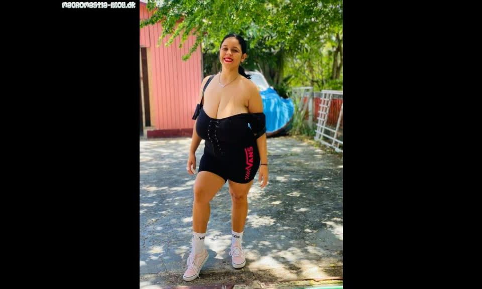 random wonders part 89…! BigTits!