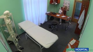 Karol (Amateur porn)-0