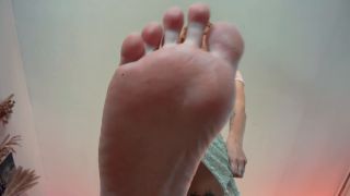 Elle Marz Elle Marz - Found hiding tiny VORE-2