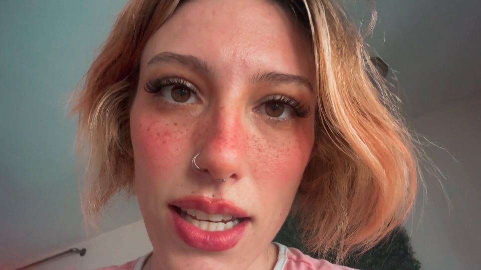 Elle Marz Elle Marz - Found hiding tiny VORE