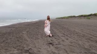 [Onlyfans] lucylaistner -15-07-2020-81199645-ocean-2