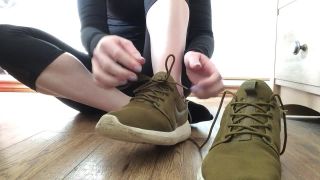 Socks fetish – Sweetsoles – Smelly Gym Shoes and Sock Removal on fetish porn femdom models-2