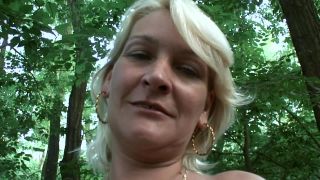 Old lady fucked hardcore outdoors - 840731-0