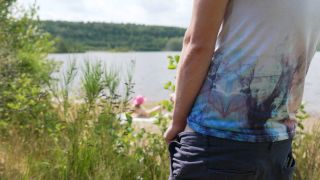 Saar - Milf Saar's bruin bakkende buitensex Download New ...-2