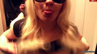 Pure Blonde Clea - Teen frißt SPERMA im LADEN! 720P - Amateur-9