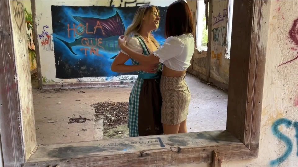 adult clip 44 Leni-Fetisch - Es war einmal ein Mädel in Tracht  | leni-fetisch | amateur porn amateur teen porn