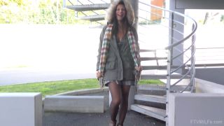 Video Stunning Overseas | A Risky Tourist: Roxy Mendez 1080p FullHD-1