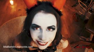 Mia Bandini's Erotic Halloween: Devil Skeleton Sex Adventure-9
