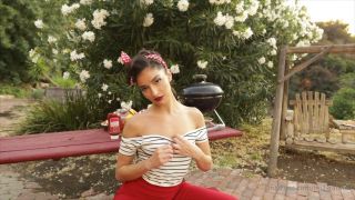 Holly Randall 0gocfgreivehbyoprtxf5 source-1