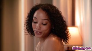 6208 Alexis And Anna Claire Are Hanging Out-3