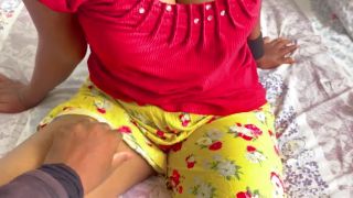 Srilanka Sex      OMG Look at her Squeezy Big Boobs-1