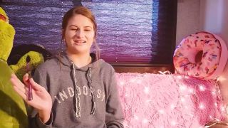 Liddy Tyler Gives a Blowjob And Receives Cumshot Onlyfans (Blowjob porn)-1