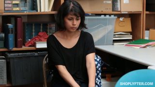 Cutie Thief Teen Fucked By Guard (Amateur porn) Penelope Reed-1