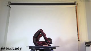 Frontbend / Contortion Show-5