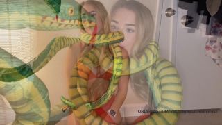 Femdom porn   big tits Onlyvictoria.uscreen.io – Victoria Mesmerized By the Real Kaa -6