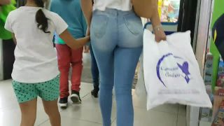 Sexy milf got amazing ass in jeans-3