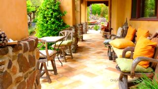 Holly Randall 5e385b49bfbbe59835dcf-9