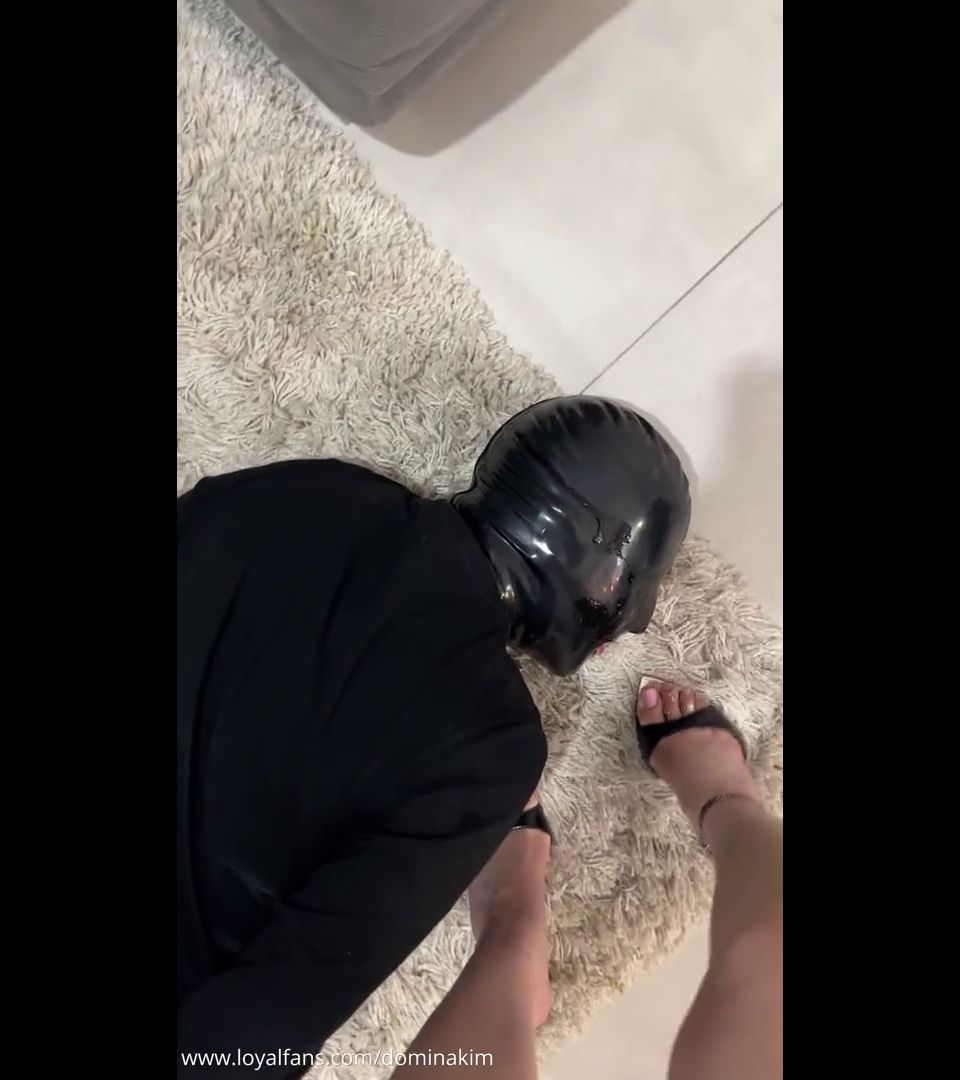 Face Kicking And My Holy Spit Domina Kim (Femdom porn)