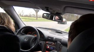 [K2S.CLUB] HornyRoxy - Motor kaltgepisst - Natursekt an der Bundesstraße - FullHD 1080P-3