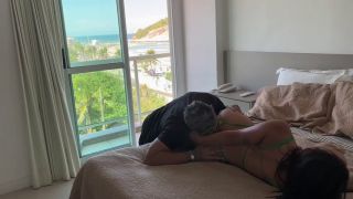 Brunette Acordei a turista com uma chupada gostosa e uma pica bem dura pra ela -2
