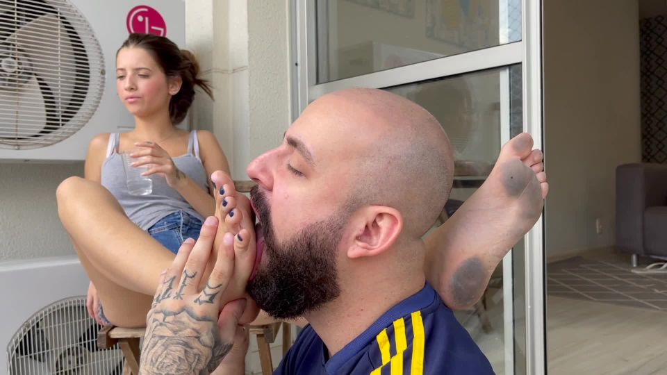 online adult clip 30 Gg Producer – Cleaning Paulinhas Dirty Feet Spit Bonus - foot fetish - fetish porn gay male foot fetish