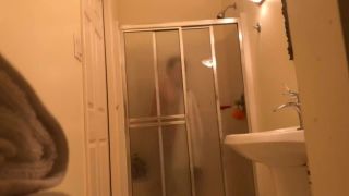 Spying on sister taking nude selfies in bathroom-4