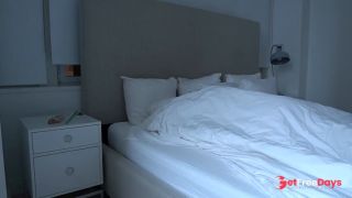 Cumming to Nyc Solo vlog-4