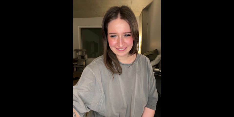 MandyFrizzle, Redhead MandyFrizzle Teases Her All Natural Tits in  OnlyFans Video fetish