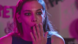 The Bachelorette 1: Public Indecency!!!-4