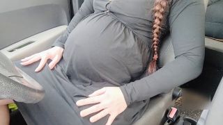 Video PREGNANT WOMAN PLAYS WITH HER PUSSY IN HER CAR Emiamateur 720...-1