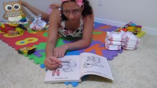 Diaperedonline2Madilyn Madilyn Coloring in Pullups Potty-3