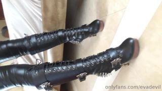 Eva de Vil () Video i hope you appreciate me squeezing into these l 11-05-2019-3