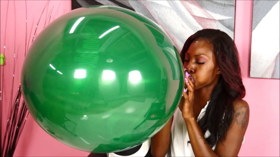 Custom Fetish - Ivy Large Balloon Non P - Fetish