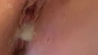 Ginger white milf gets messy bbc creampie inside her smooth shaved pusy.-9