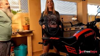 [GetFreeDays.com] Follando junto a la moto en la terraza trasera Sex Stream February 2023-0