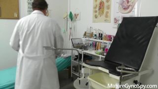 Medical Sexy Granny Gyno Exam by Perverted Gynecologist - Medical fetish-1