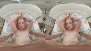 Julia Cute - Instant Mood Improvement - Czech VR 799-6