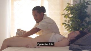 Video Her Mother Left Her ALONE With SHAMANCITO Verashia 1080p FullHD-3