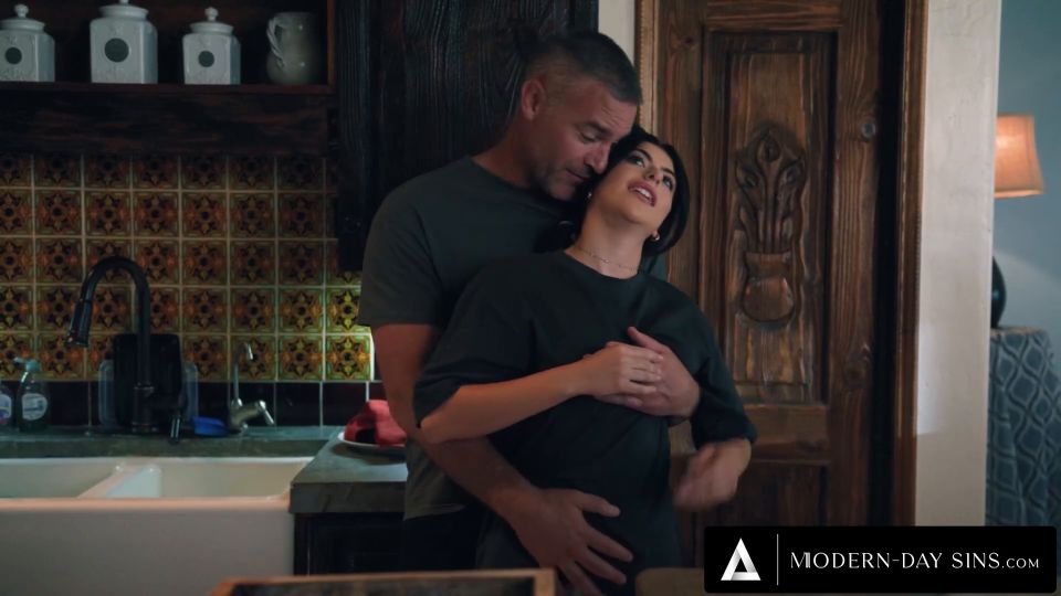 6284 Romantic Gal Ritchie Falls Quickly For Hot Stranger Dilf...