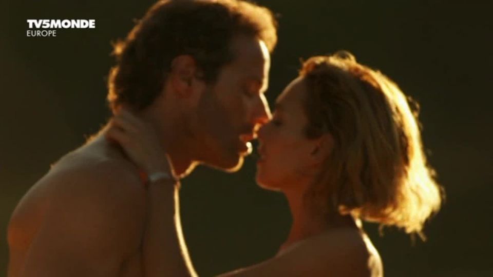 Claire Keim - Jusqu'au bout du monde (2013) HD 720p - (Celebrity porn)