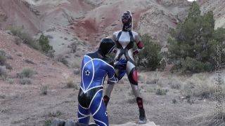 7571 Latex Slavegirl Used Outdoor On Mars-0