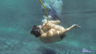 SexUnderwater e1211 Melanie Hicks Scuba Training (mp4)-4