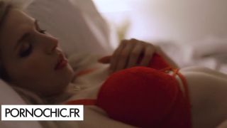 Chloe Duval - More than just a shooting-2