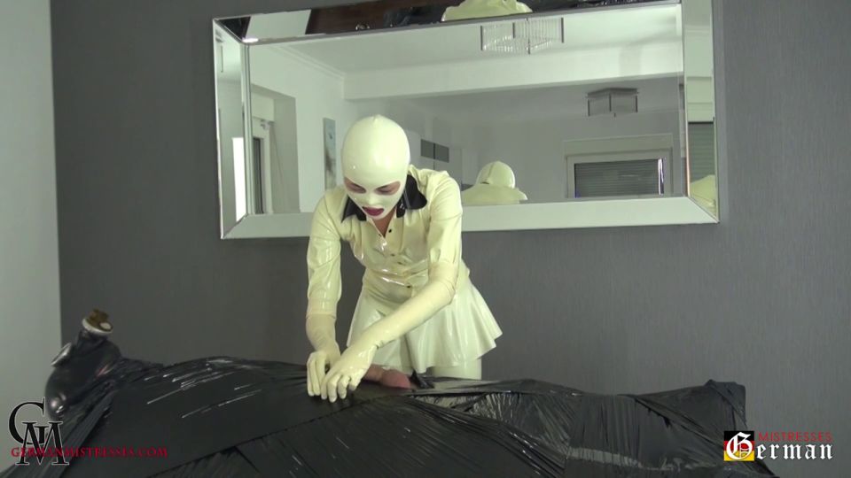 video 25 German Mistresses - A Blowjob From The Mistress - Fetisch Narzisse - HD 720p - gasmask - fetish porn chanel preston femdom