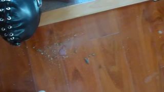 Loser slave suffers under Goddess's boots as she punishe...-8