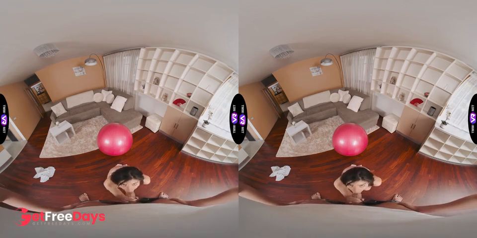 Naked Emily Pink Uses Exercise Ball to Turn Him on before Sex - Tmwvrnet